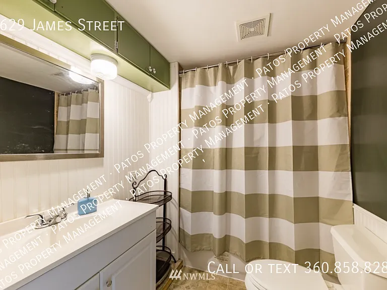 1629 James St — Photo 9