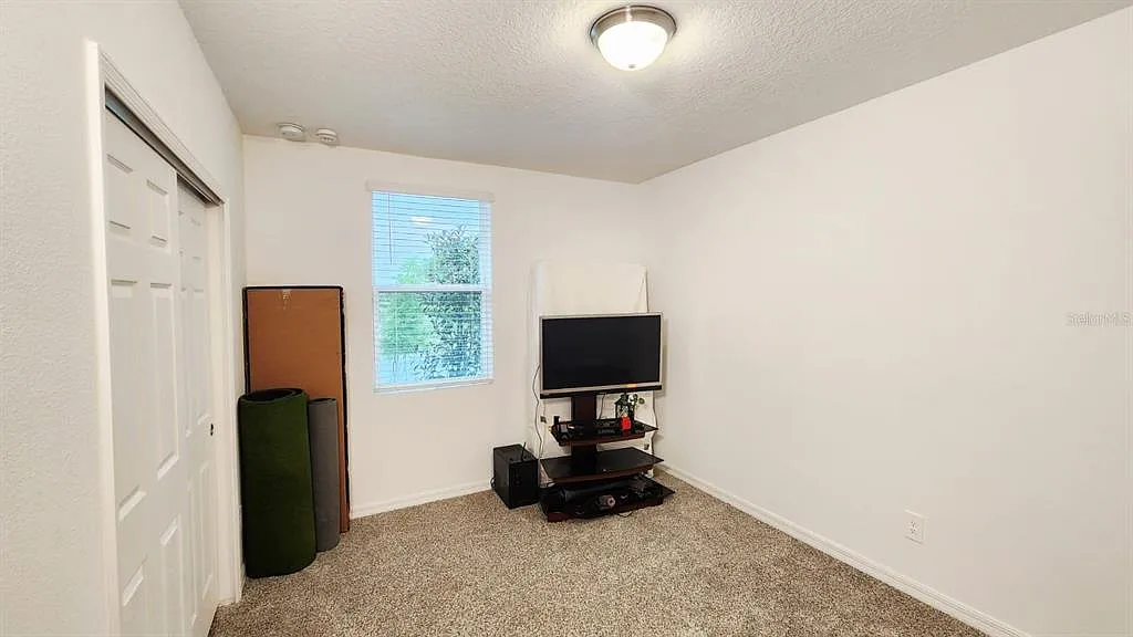 4 bed, 3.0 bath, 2634 sqft, $2,700 — Photo 4