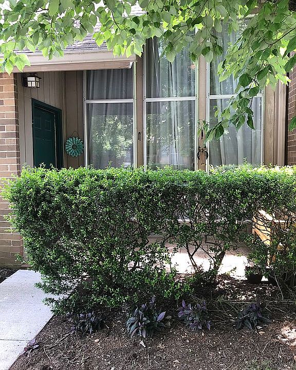 Private & shaded front porch