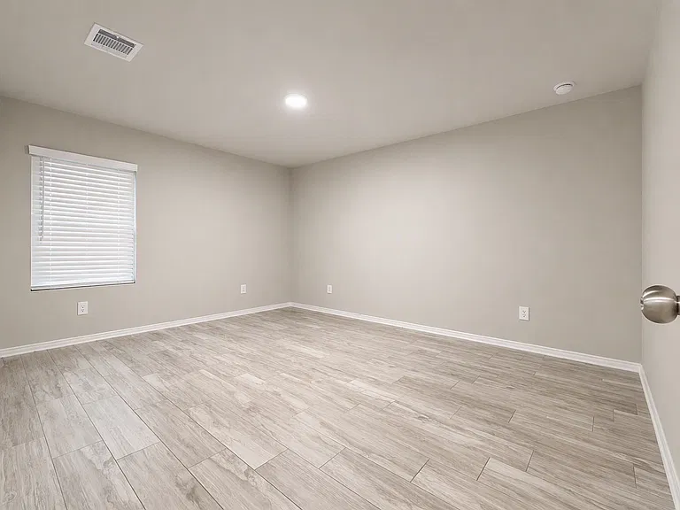 6647 Scarecrow Way — Photo 7