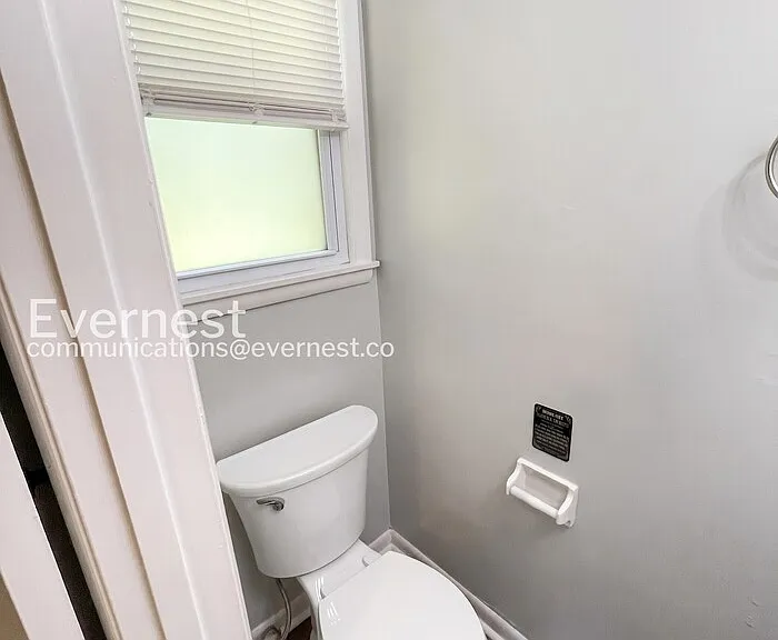 109 Shirley Dr — Photo 16