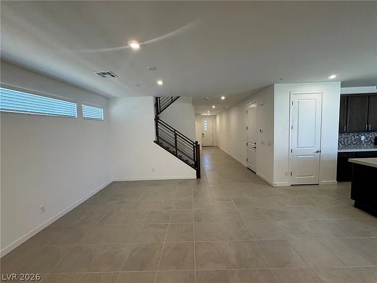 3262 Fountaintree Ave — Photo 5