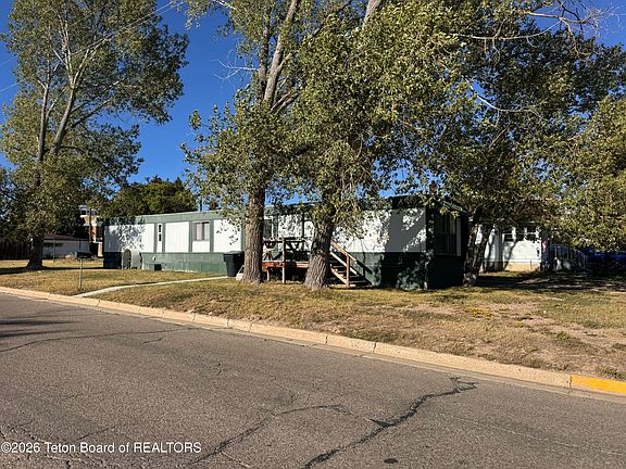 2nd image of 1006 Beech Ave