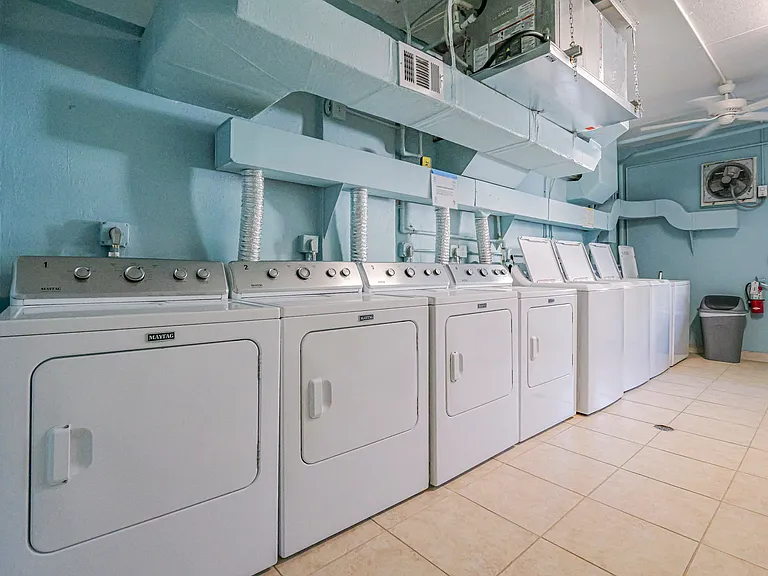 4049 Ocean Dr #305 — Photo 38