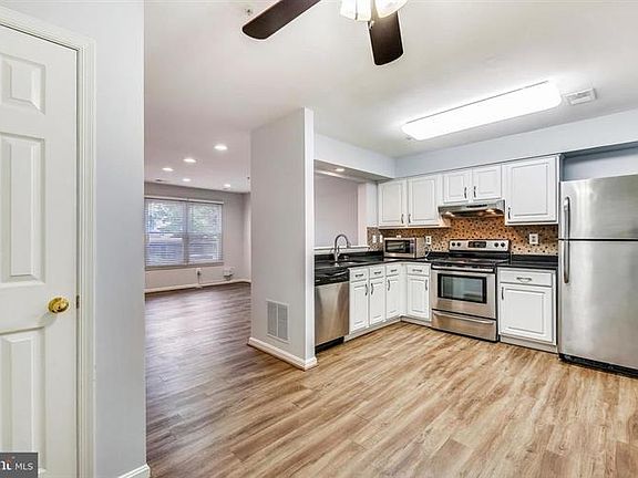 4th image of 19154 Highstream Dr #1020