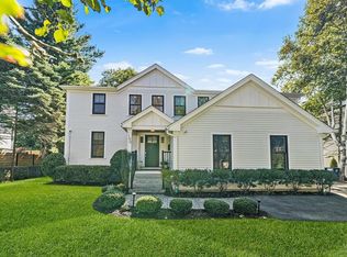 102 Thurston Rd #100, Newton, MA 02464