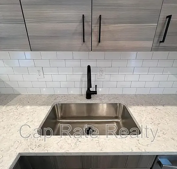 1476 N 6th St — Photo 9