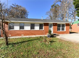 3215 James Pl, Greensboro, NC 27405