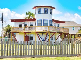 1319 Middle Dr, Surfside Beach, TX 77541