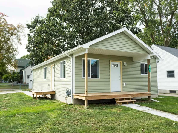 220 S Sherman St, Bay City, MI 48708
