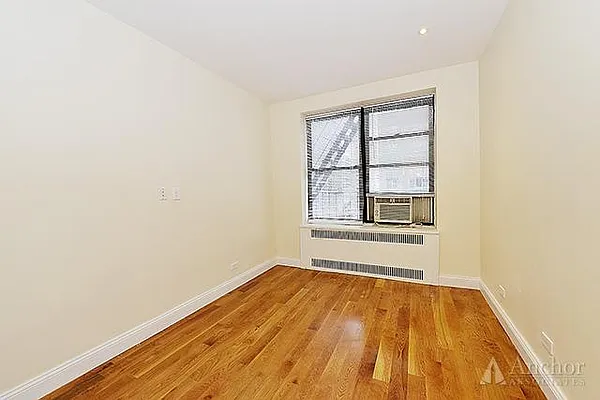 Rented by Anchor Associates | media 22