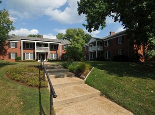 876 N McKnight Rd APT 1E, Saint Louis, MO 63132