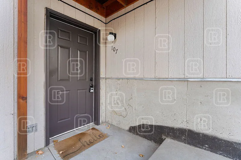 2 bed, 1.0 bath, $1,195 — Photo 3