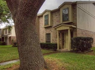 5820 Townhouse Ln, Beaumont, TX 77707
