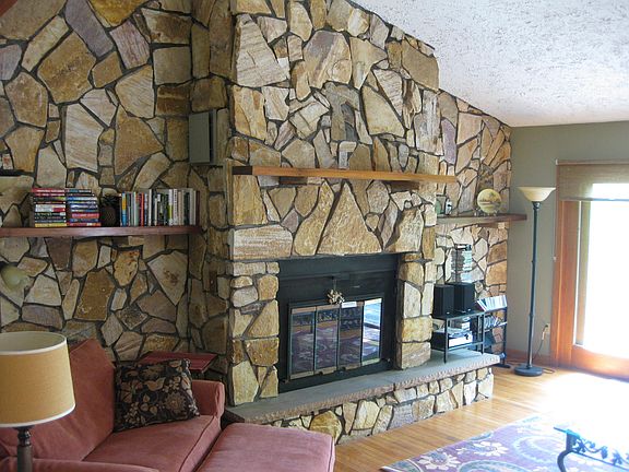 working fireplace / sliders