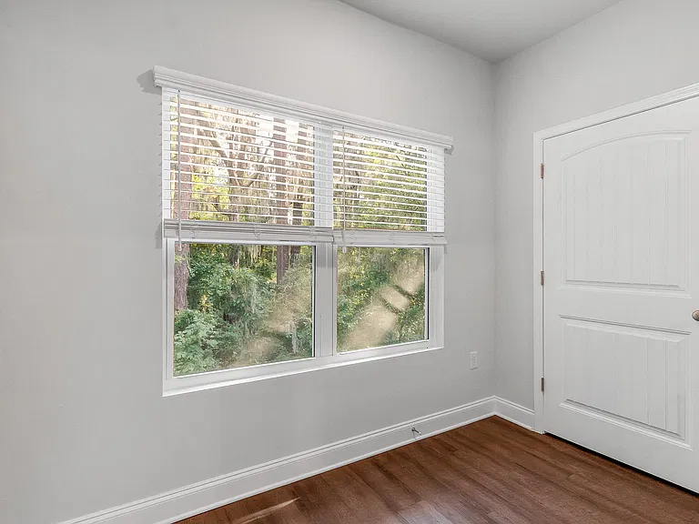 Hickory Grove — Photo 12