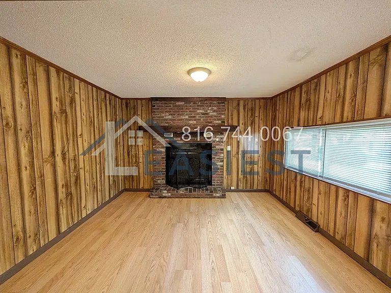 6315 E 149th St — Photo 5