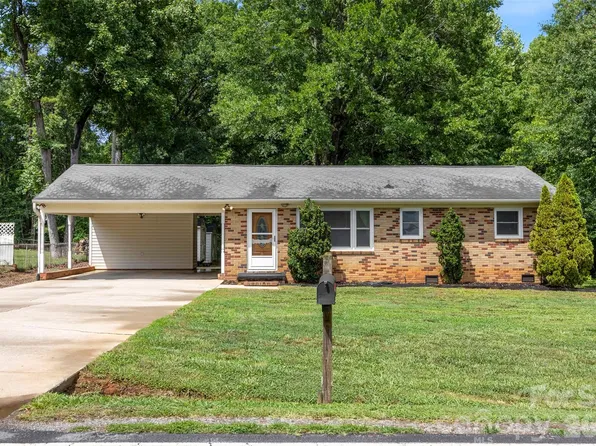 644 Dallas Spencer Mountain Rd, Dallas, NC 28034