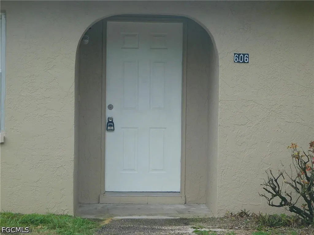 2 bed, 1.0 bath, 885 sqft, $1,250 — Photo 3