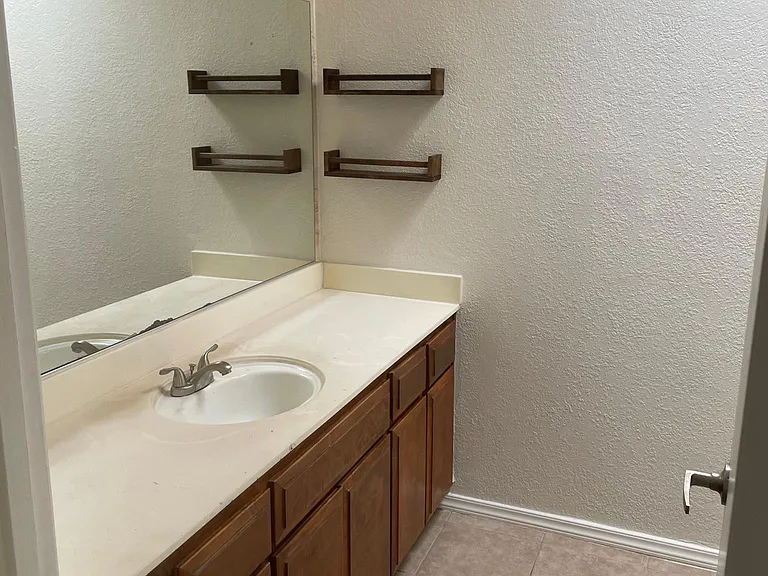 2425 Camino Garden Way — Photo 4