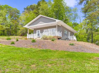 106 Thistle Field Dr, Asheville, NC 28806
