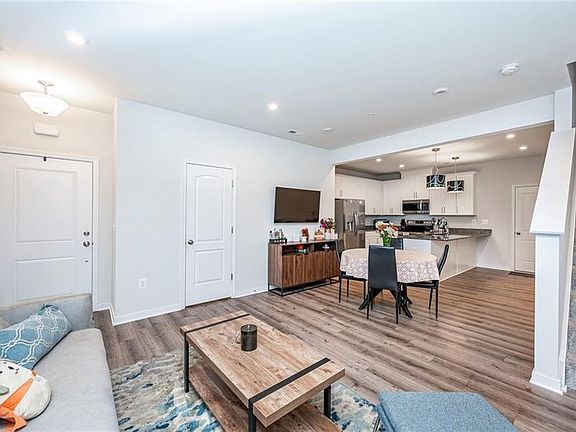 3rd image of 5901 Laurel Bed Ln #2