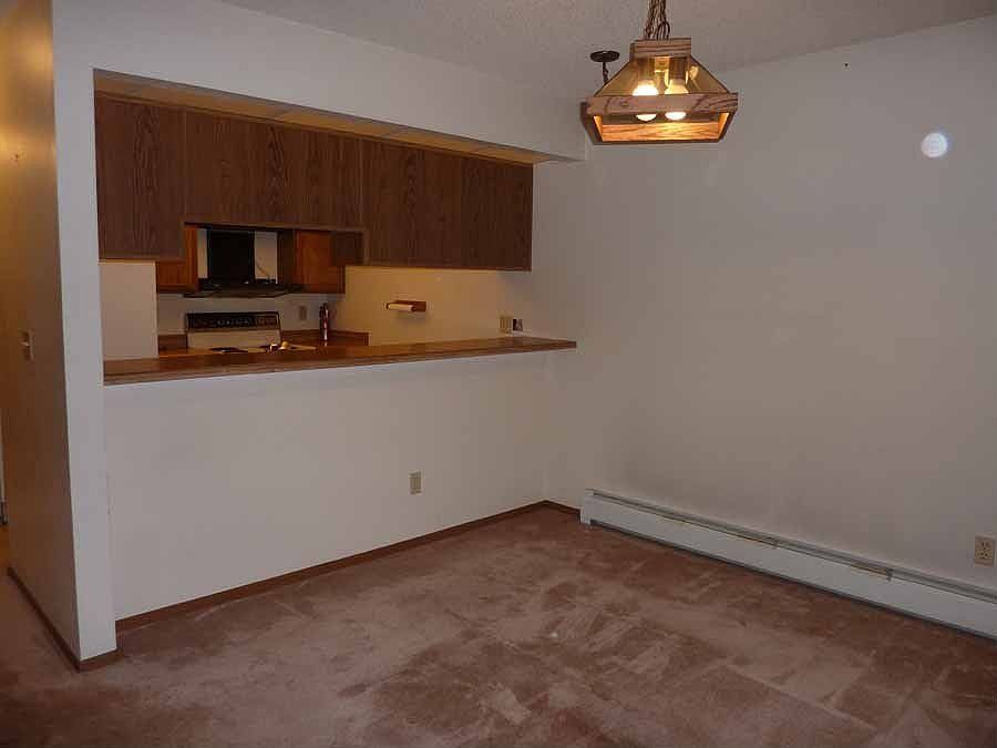 Kitchen/ dining 