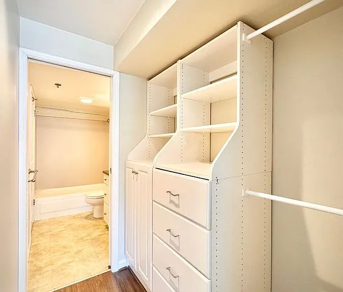 530 Melrose Ave E #407 — Photo 13