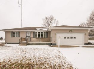 212 E Chestnut St, Hartsburg, IL 62643