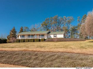 7 Ryan Ln, Weaverville, NC 28787