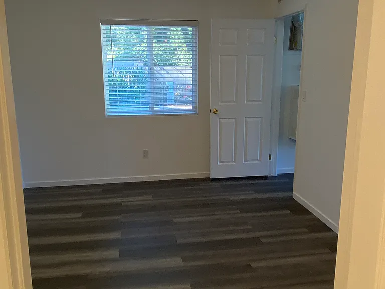 22829 Burbank Blvd #1 — Photo 16