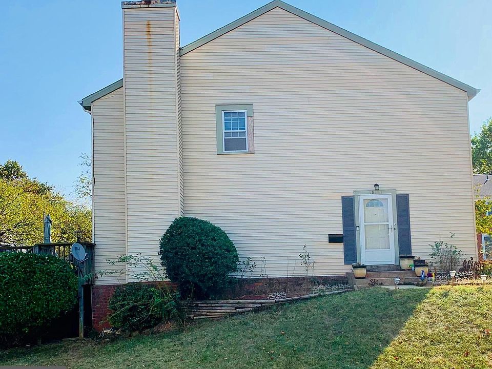 2nd image of 15751 Millbrook Ln #76