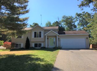 7556 Maple Valley Ct, Howard City, MI 49329