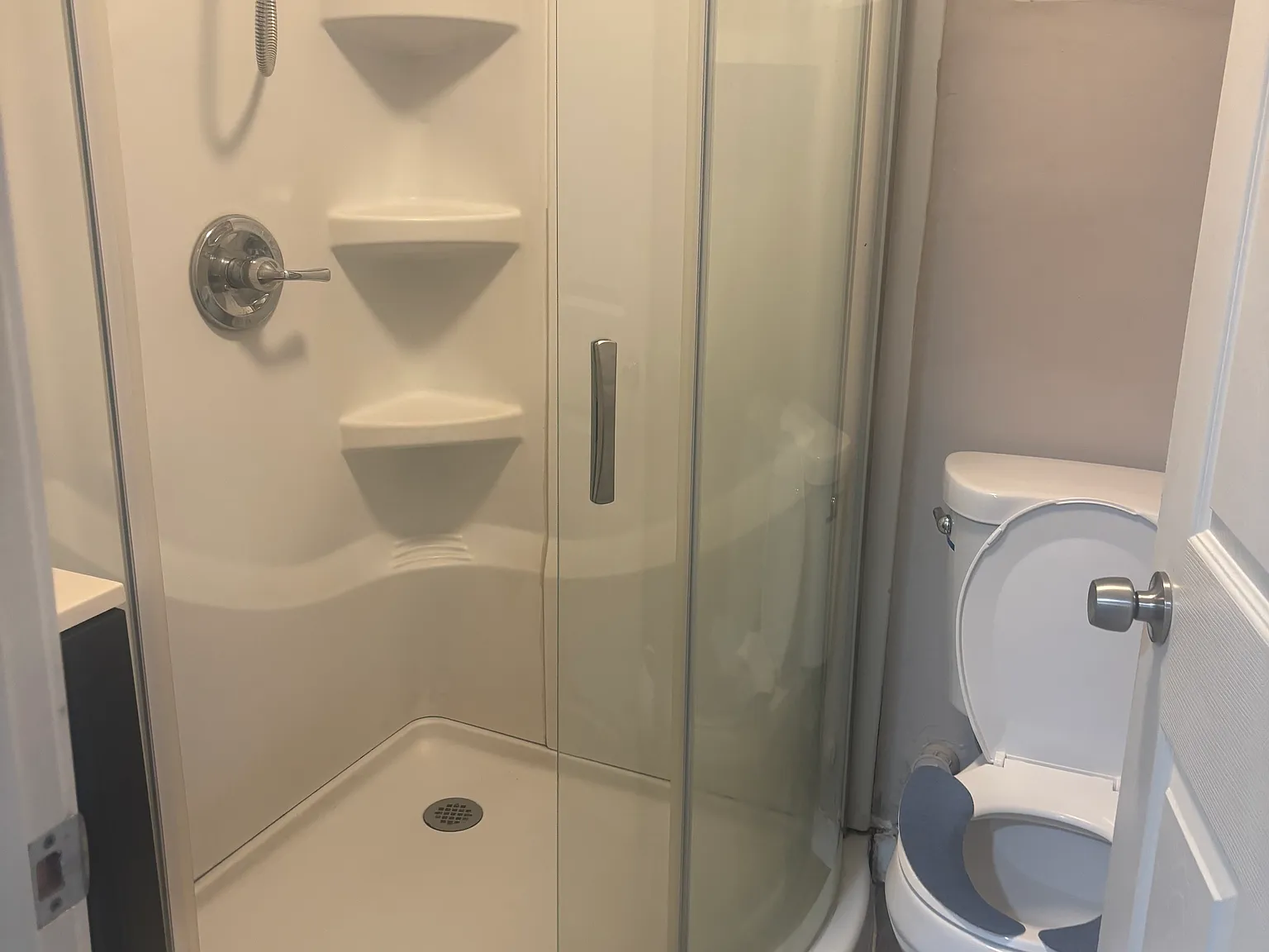 2 bed, 400 sqft, $1,650 — Photo 3