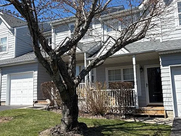 95 Northwood Blvd, Central Islip, NY 11722
