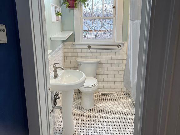 5th image of 1408 Silver Ave SE