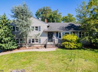 30 Brant Ave, Clark Twp., NJ 07066