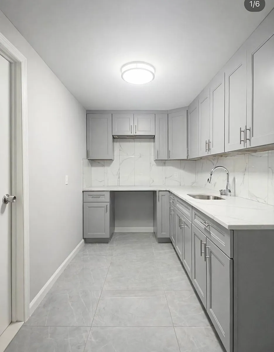 Building Photo - 3211 Spencer Dr #1