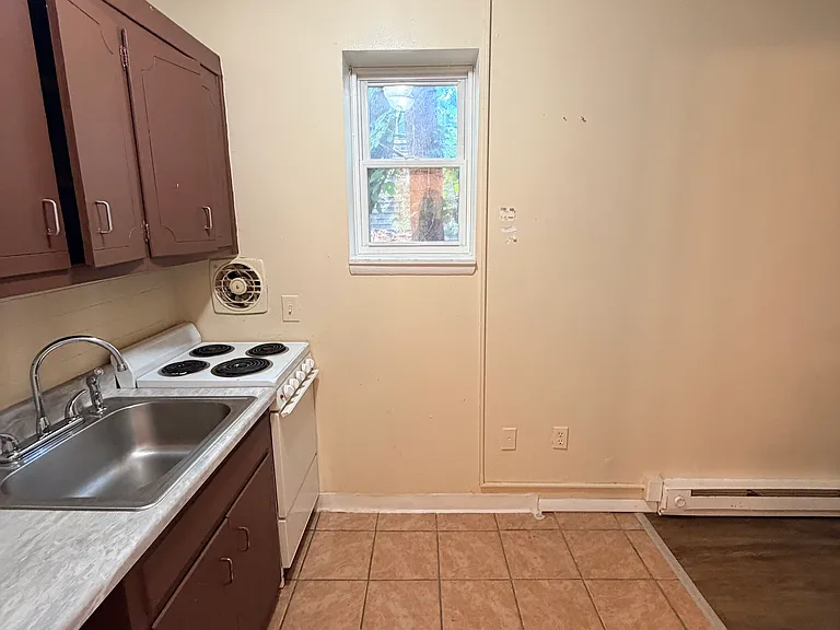 158 Fountain St #2B1 — Photo 4