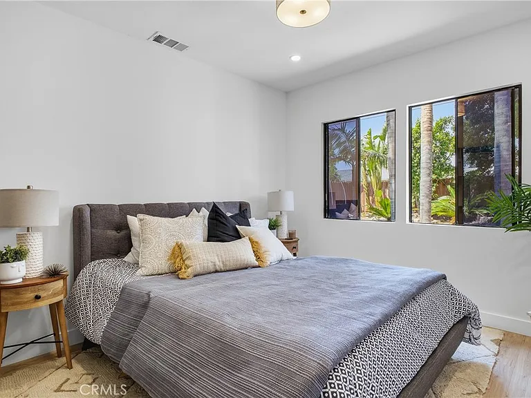 6845 Aura Ave — Photo 25