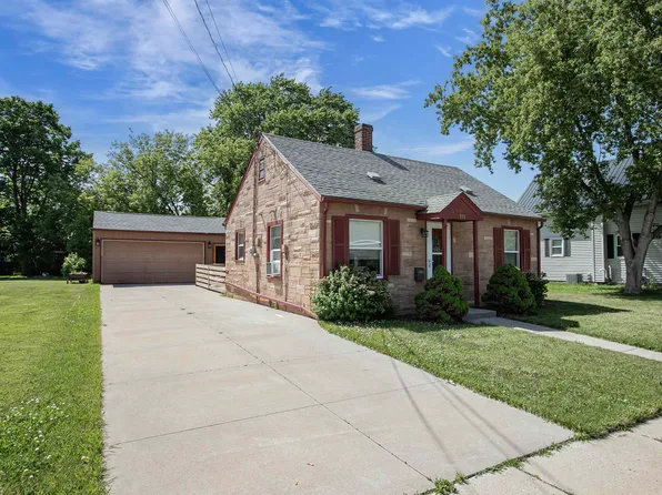809 Monroe St, Little Chute, WI 54140
