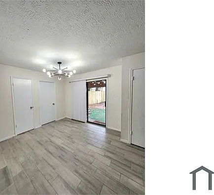 10045 Emerald Creek Dr — Photo 3