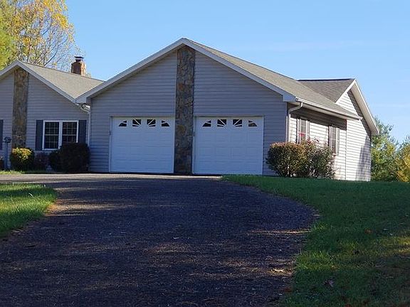 3rd image of 273 Chestnut Falls Ln