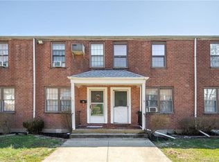 13 Nob Hill Cir UNIT 13, Bridgeport, CT 06610