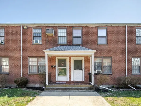 13 Nob Hill Circle #13, Bridgeport, CT 06610