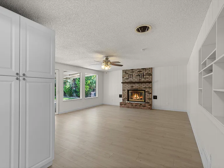 2513 Silver Sage Dr — Photo 24