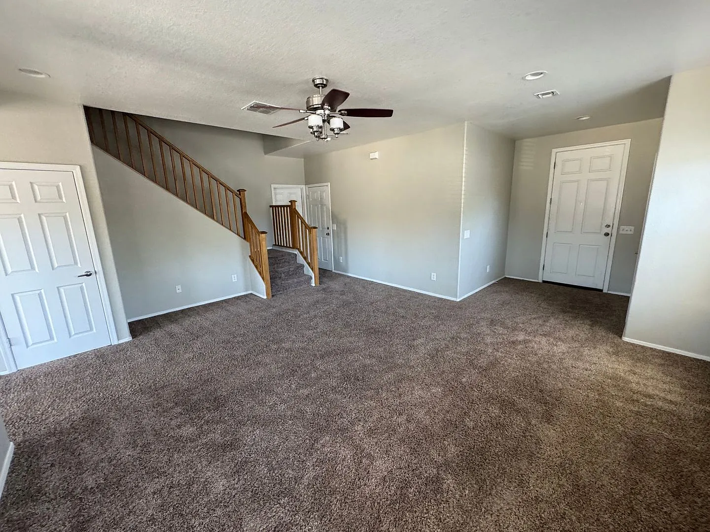 3 Bedroom - 2.5 Bath - 2010 Sq. Ft. - Sahuarita Home — Photo 2