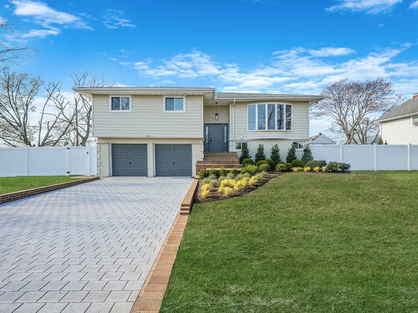 338 Virginia Ave, Oceanside, NY 11572
