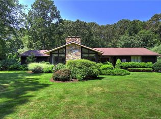 85 Hinman St, Stratford, CT 06614