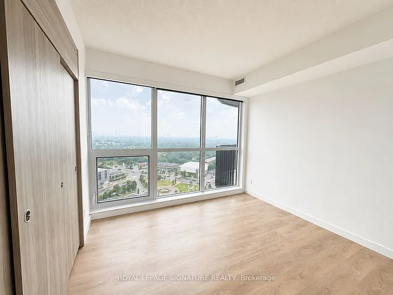 18 Esther Shiner Blvd #2302 — Photo 13